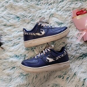 Nike Air Force 1 LV8 1 Splatter Swoosh Blue Void GS